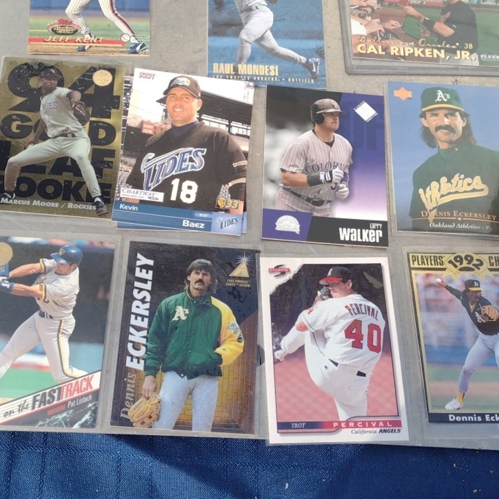 Assorted Baseball Trading Cards - Picture 2 of 3